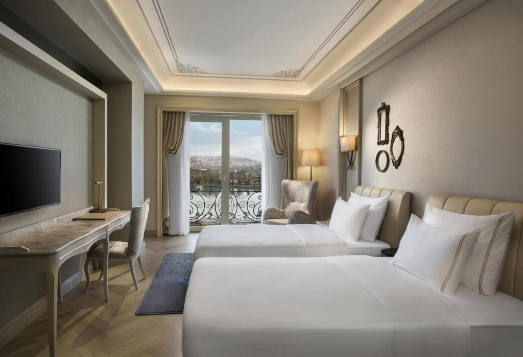 Двухместный (Двухместный номер Делюкс с 2 отдельными кроватями и видом на парк) отеля Lazzoni, Стамбул