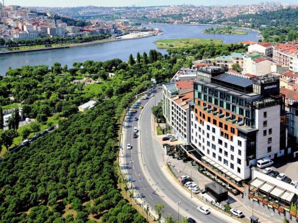 Отель Mövenpick Istanbul Hotel Golden Horn, Стамбул