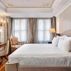 Сьюит (Полулюкс с видом на район Пера), Отель Rixos Pera