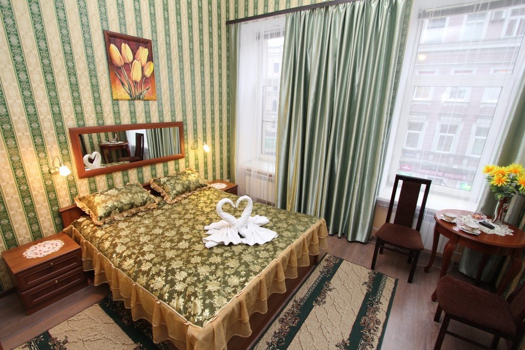 Полулюкс (Полулюкс DBL с одной двуспальной кроватью) гостевого дома Геральда на Невском, Санкт-Петербург