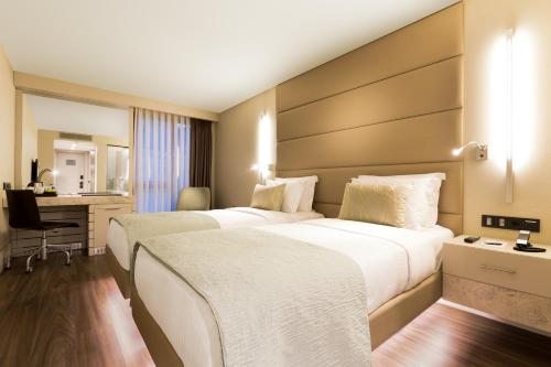 Двухместный (Двухместный номер с 2 отдельными кроватями) отеля AC Hotel Istanbul Macka, Стамбул