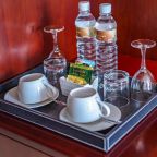 Чайный набор в номере Мега Палас Отеля 4*, Южно-Сахалинск 