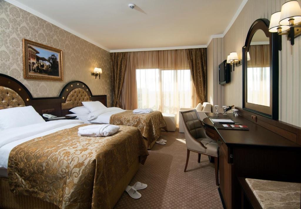 Двухместный (Двухместный номер Делюкс с 1 кроватью или 2 отдельными кроватями, вид на город) отеля Harrington Park, Анталия
