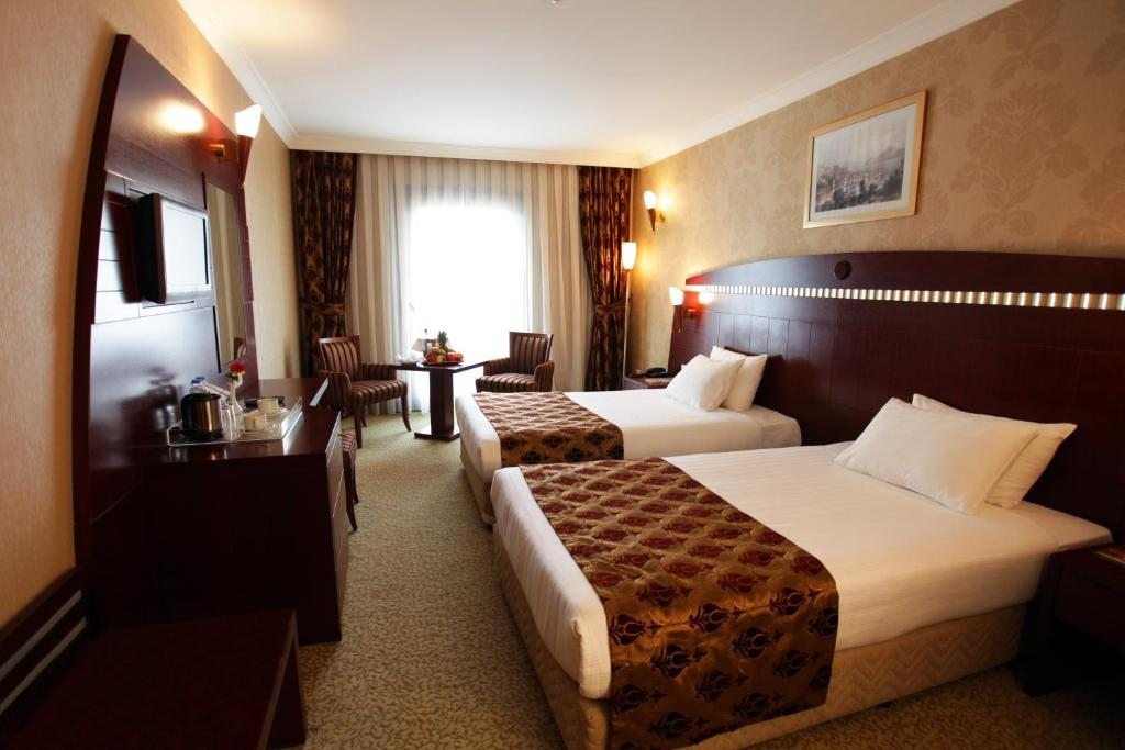 Golden hotel турция. Отель Nova ROMA Hotel Стамбул. Golden Park.