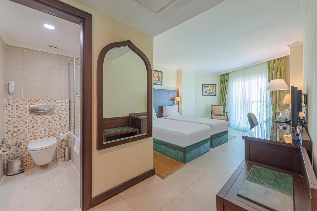 Двухместный (Стандартный номер с французской кроватью – Для некурящих) отеля Crowne Plaza Antalya, Анталия
