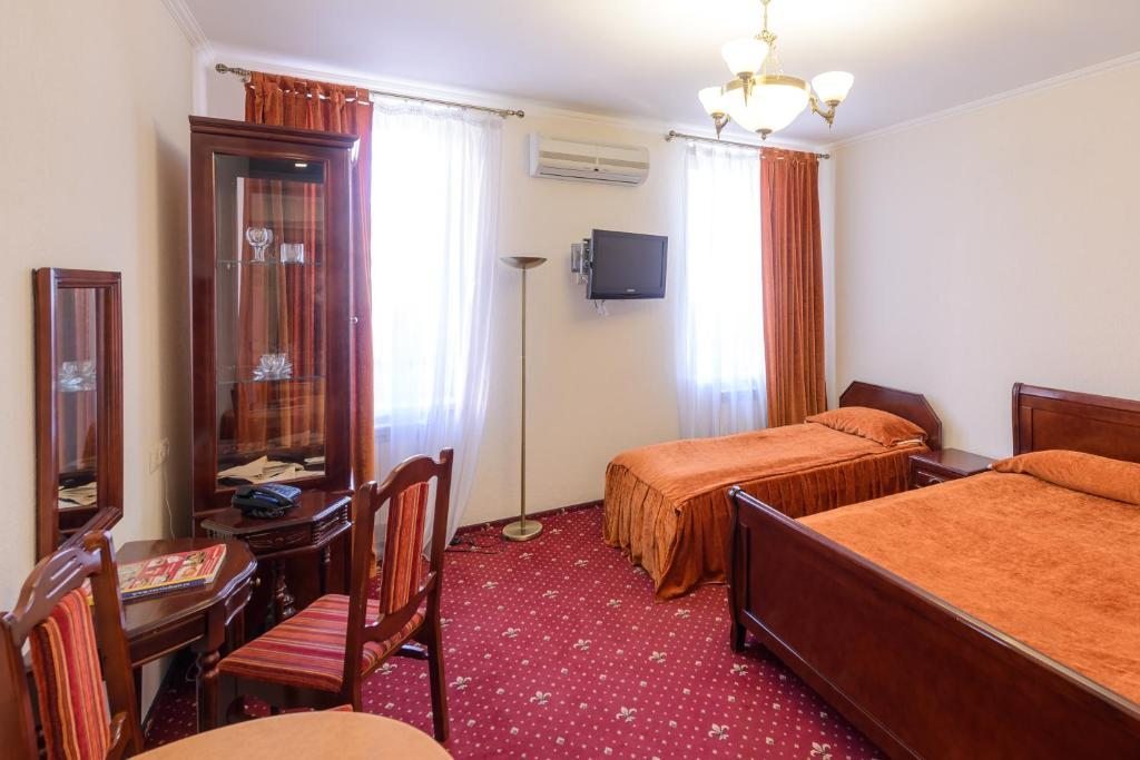 Трехместный (Стандартный трехместный номер) гостиницы Эль Отель, Ковров