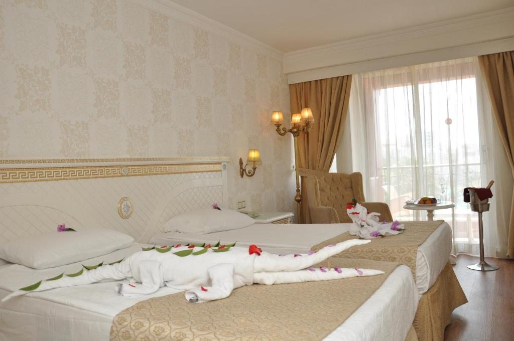 Трехместный (Стандартный трехместный номер с видом на море) отеля Bilem High Class, Анталия