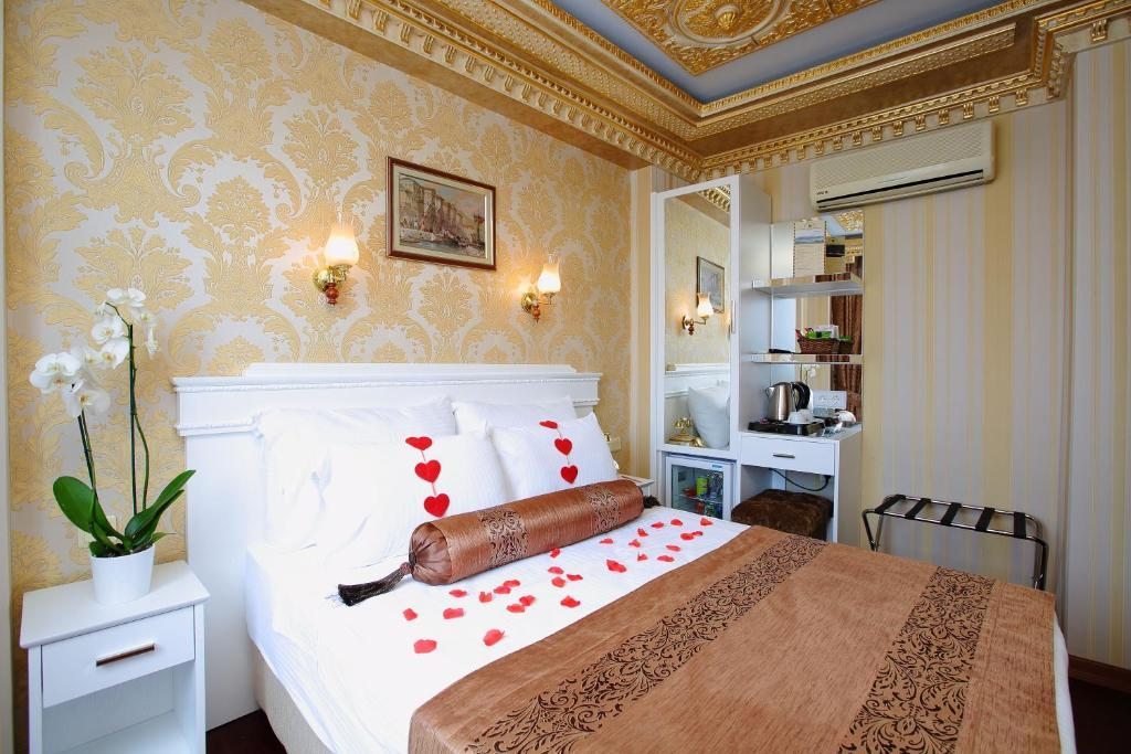 Двухместный (Двухместный номер Делюкс с 1 кроватью и бесплатным трансфером от/до аэропорта) отеля Golden Horn, Стамбул