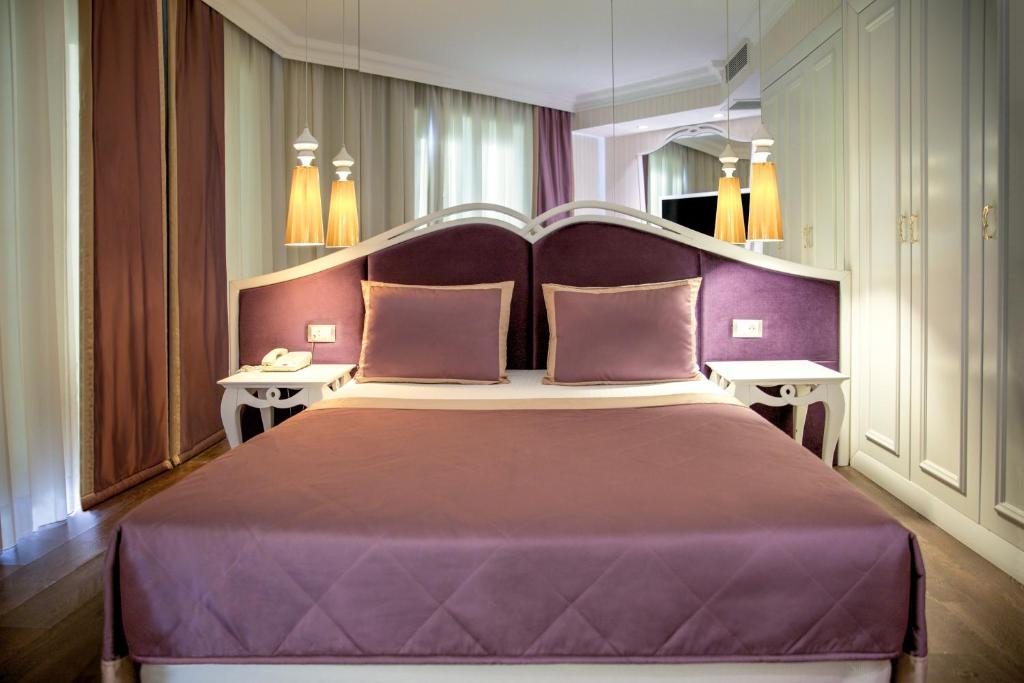 Двухместный (Стандартный двухместный номер с 1 двуспальной или 2 отдельными кроватями, вид на окрестности) отеля La Boutique, Анталия