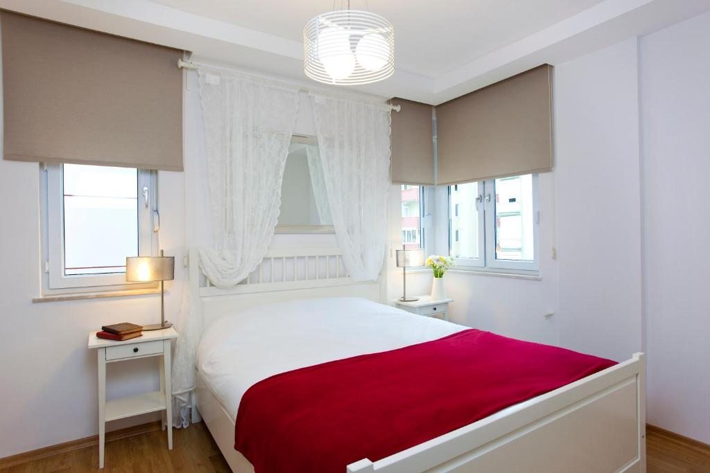 Apart room. The Room Hotel Apartments Анталия. Турция Rooms отель. One Room Hotel Antalya. Apart Room что это за номер в Турции.