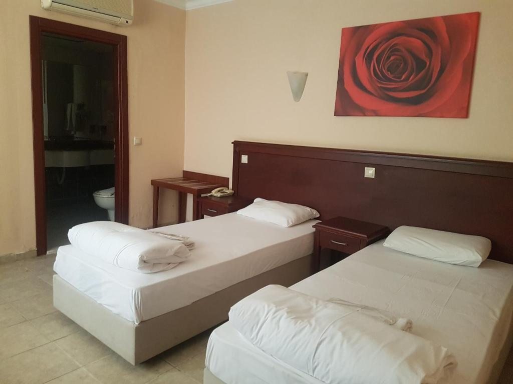Двухместный (Бюджетный двухместный номер с 1 кроватью или 2 отдельными кроватями, без балкона) отеля Acropol Beach Hotel, Анталия