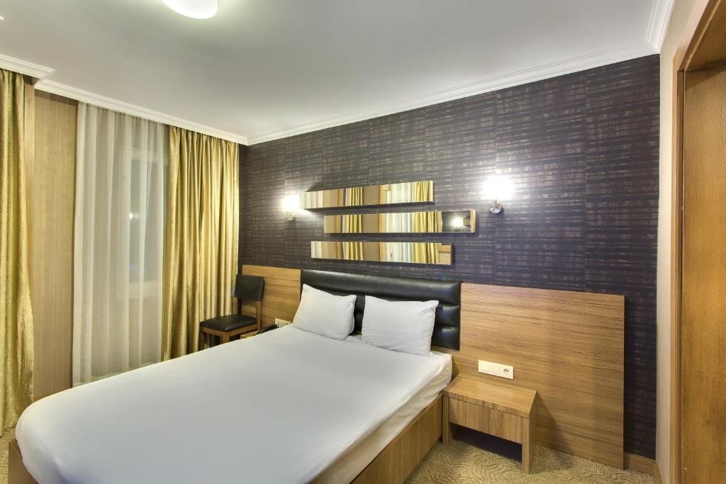 Двухместный (Стандартный двухместный номер с 1 кроватью) отеля Antroyal Hotel, Анталия