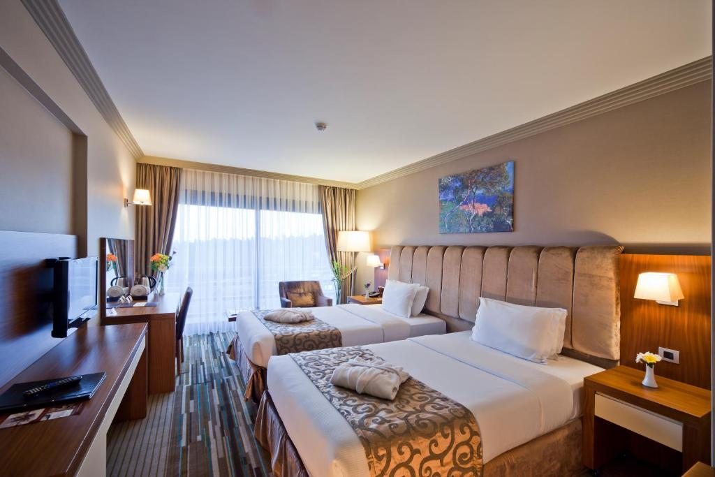 Двухместный (Улучшенный двухместный номер с 1 кроватью или 2 отдельными кроватями, вид на город) отеля Volley, Стамбул