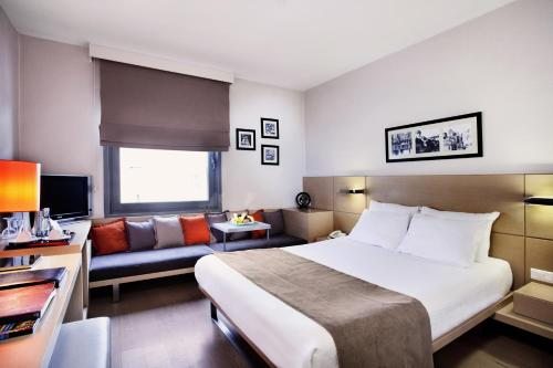 Двухместный (Двухместный номер Делюкс с 1 кроватью) отеля Eresin Taxim Premier, Стамбул