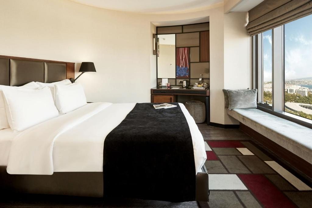 Двухместный (Угловой двухместный номер Делюкс с 1 кроватью и видом на море) отеля Gezi, Стамбул