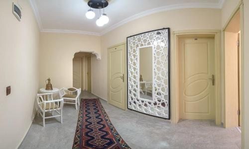 Двухместный (Улучшенный двухместный номер с 1 кроватью) отеля Ozmen Pension, Анталия