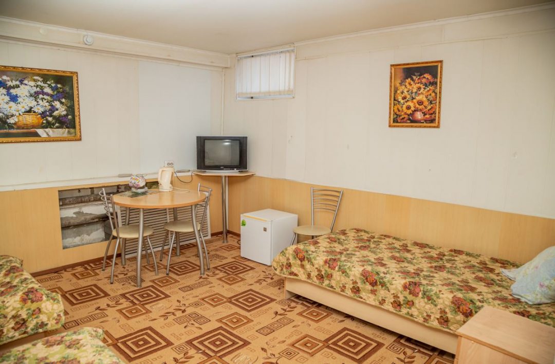 Четырехместный (Спальное место в общем номере) гостиницы Премьер, Троицк, Челябинская область