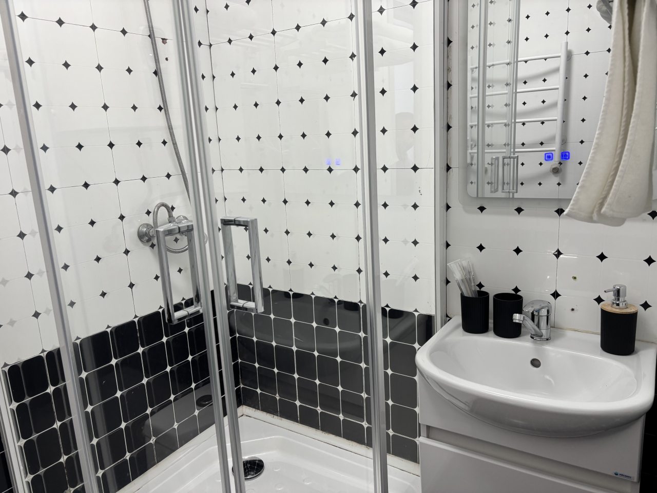 Двухместный (Cтандарт( 1 двуспальная кровать)), Гостиница Исток