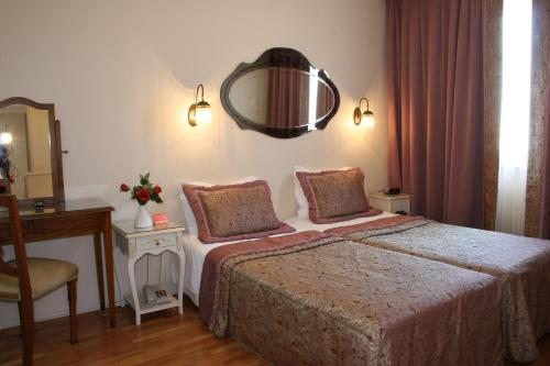 Двухместный (Двухместный номер с 2 отдельными кроватями) отеля Celal Sultan Hotel Special Class, Стамбул