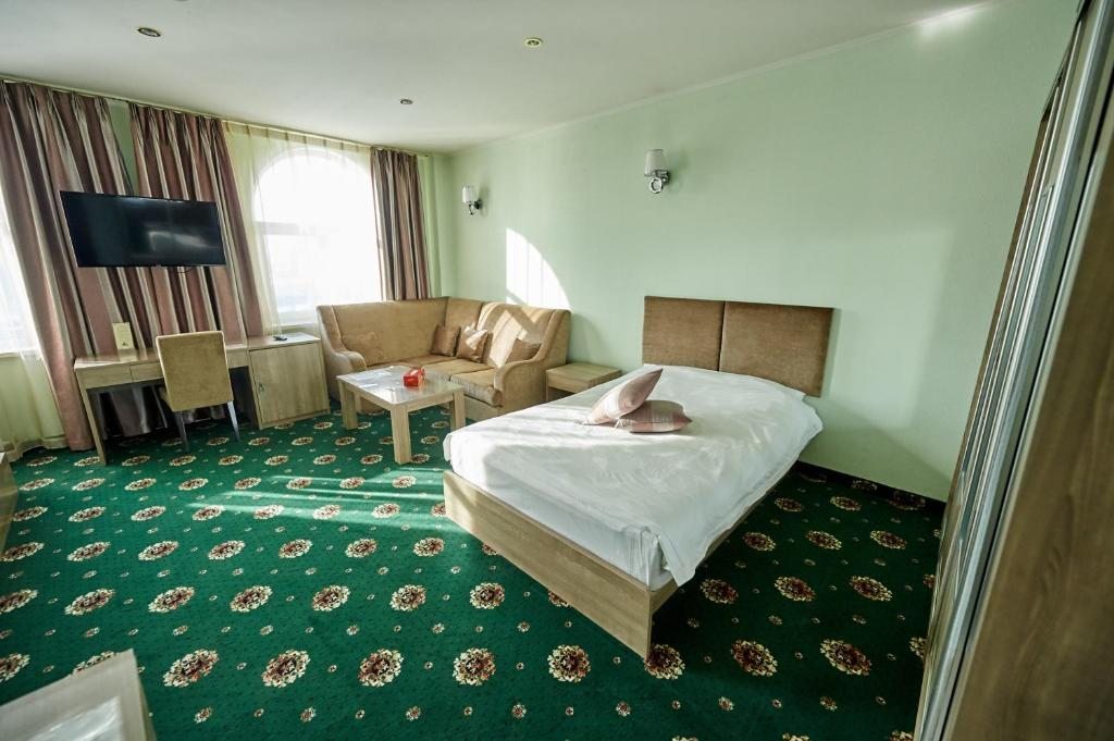 Двухместный (Двухместный номер с 2 отдельными кроватями) отеля Империал-Палас, Южно-Сахалинск