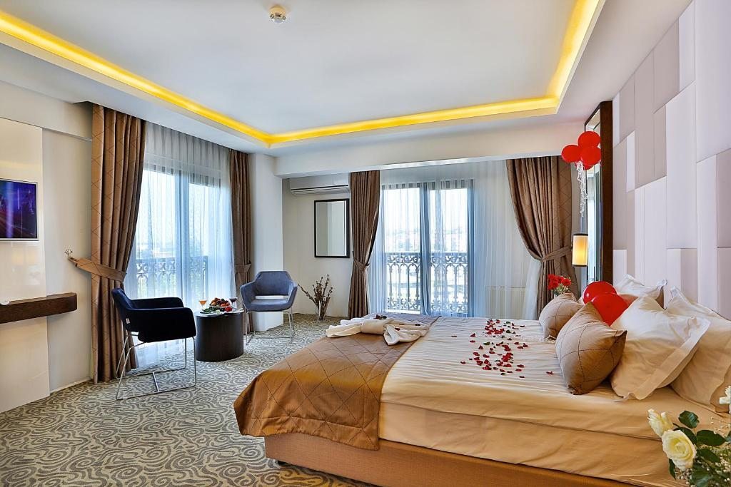 Четырехместный (Четырехместный номер) отеля Grand Sagcanlar Hotel, Стамбул