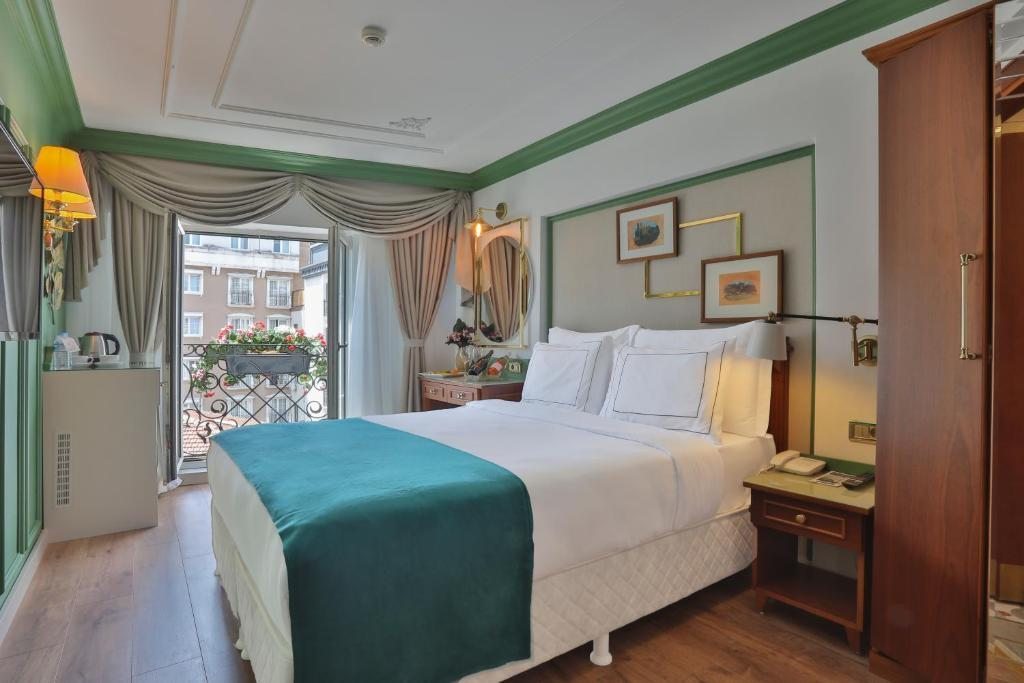 Двухместный (Улучшенный двухместный номер с 1 кроватью или 2 отдельными кроватями) отеля Orient Express Hotel- Sirkeci Group, Стамбул