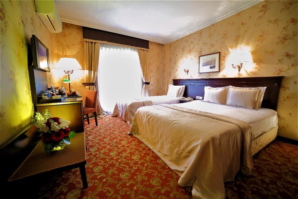Трехместный (Трехместный номер) отеля Rose by Molton Hotels, Стамбул