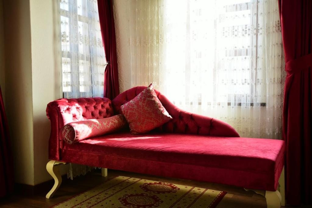 Двухместный (Номер Делюкс с кроватью размера «king-size») отеля Otantik Hotel, Анталия