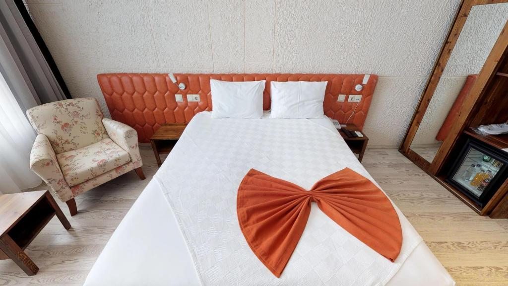 Двухместный (Стандартный двухместный номер с 1 кроватью или 2 отдельными кроватями и видом на сад) отеля Patron Hotel, Анталия