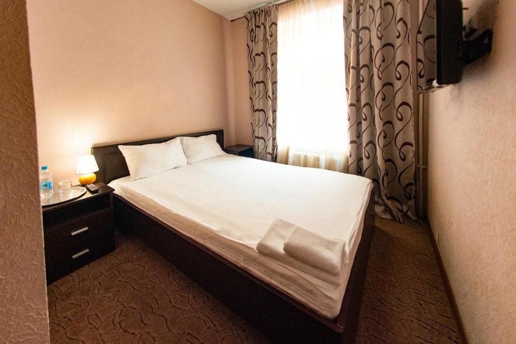 Двухместный (Улучшенный двухместный номер с 1 кроватью) отеля на Цветном, Москва