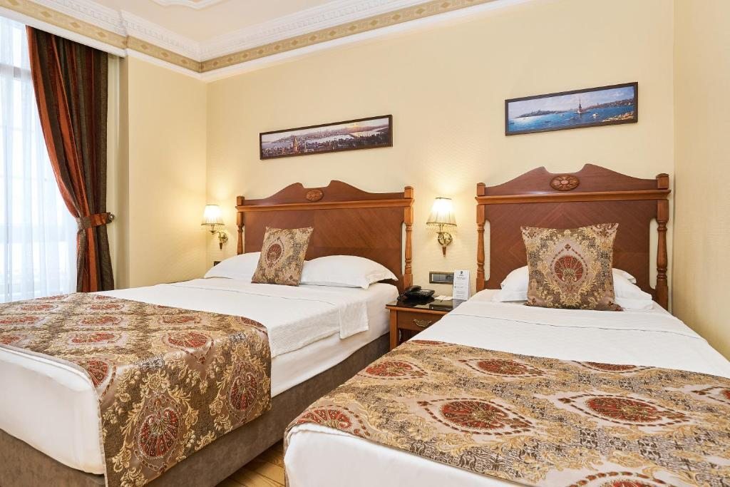 Трехместный (Номер с 1 двуспальной и 1 односпальной кроватями) отеля Best Western Empire Palace, Стамбул