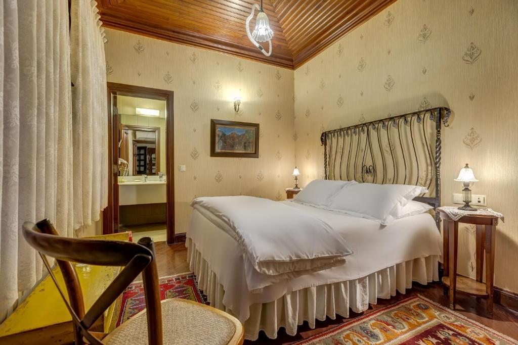 Двухместный (Улучшенный двухместный номер с 1 кроватью - Angela) отеля Kauçuk Residence, Анталия
