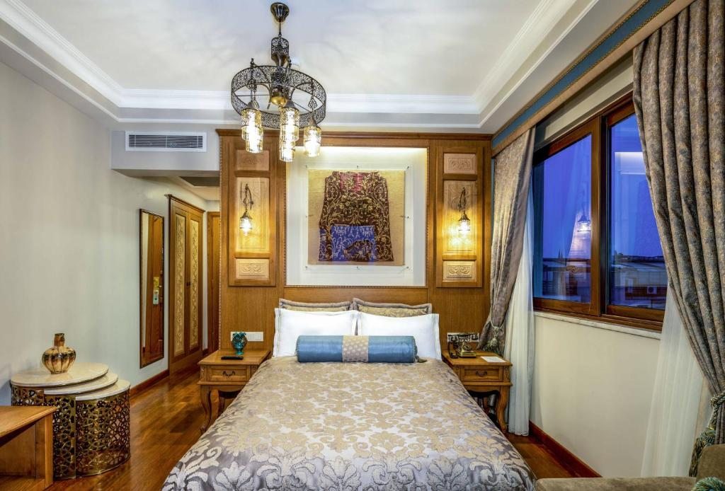 Двухместный (Улучшенный двухместный номер с 1 кроватью) отеля Sultanhan, Стамбул