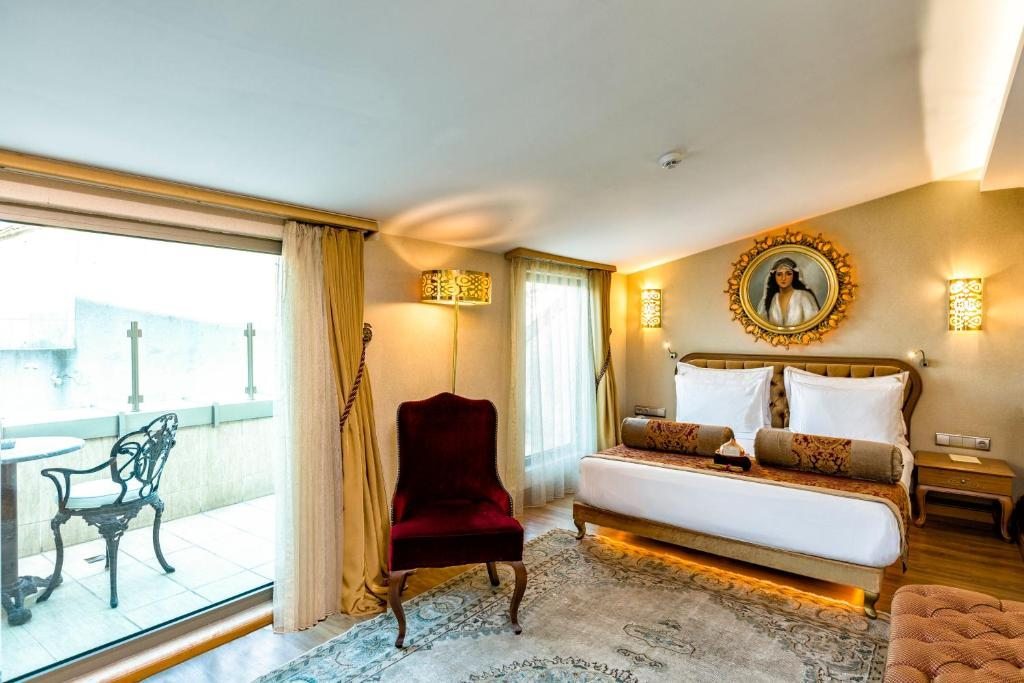Двухместный (Двухместный номер Делюкс с 1 кроватью и балконом) отеля Sultania, Стамбул