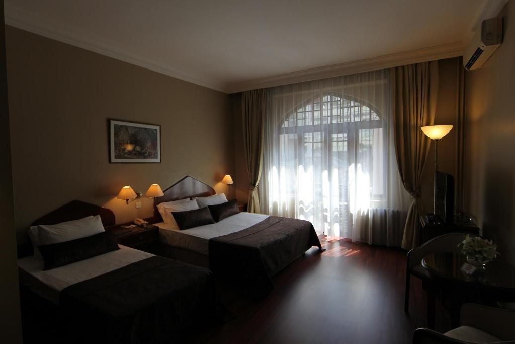 Двухместный (Большой двухместный номер с 1 кроватью) отеля Vardar Palace, Стамбул