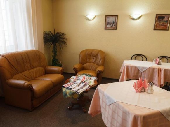 Отель Экватор