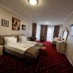 Сьюит (Suite), Отель Ренессанс