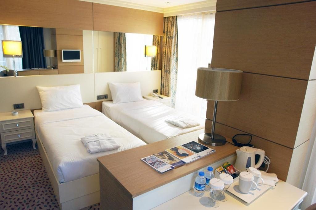 Двухместный (Двухместный номер с 1 кроватью или 2 отдельными кроватями) отеля Le Mirage, Стамбул