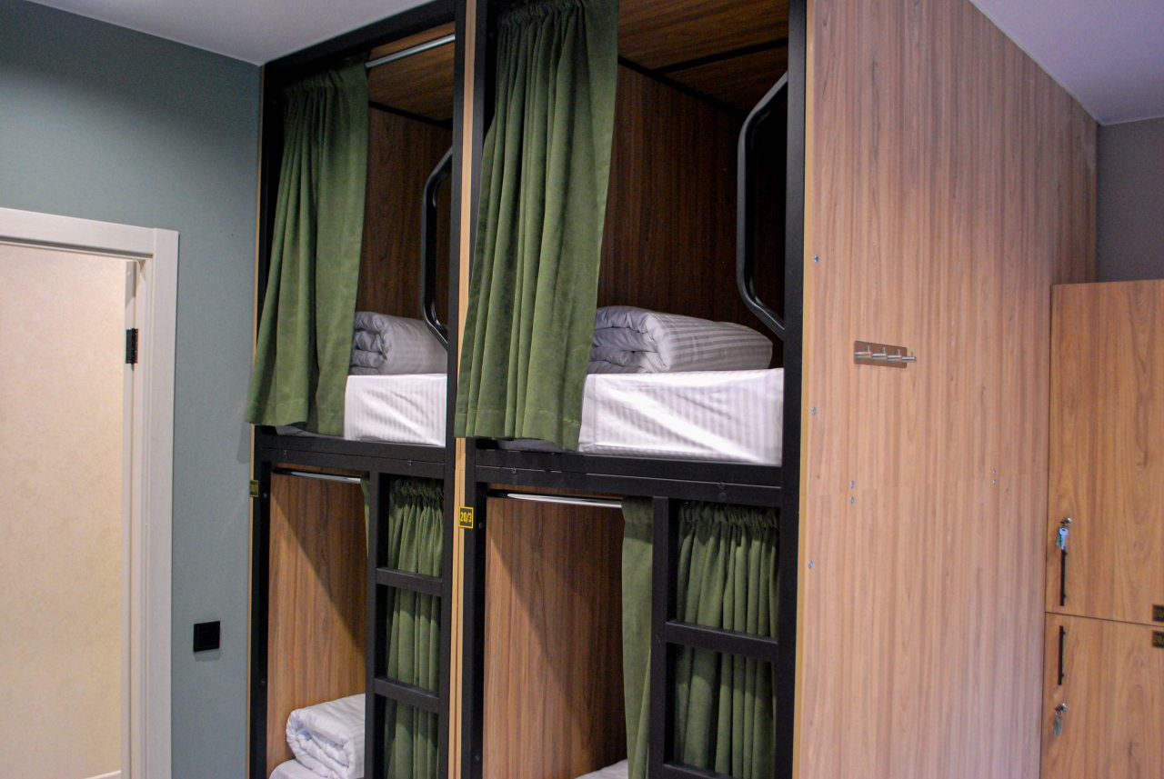 Шестиместный (Женский номер НИЗ), Гостиница Михалыч