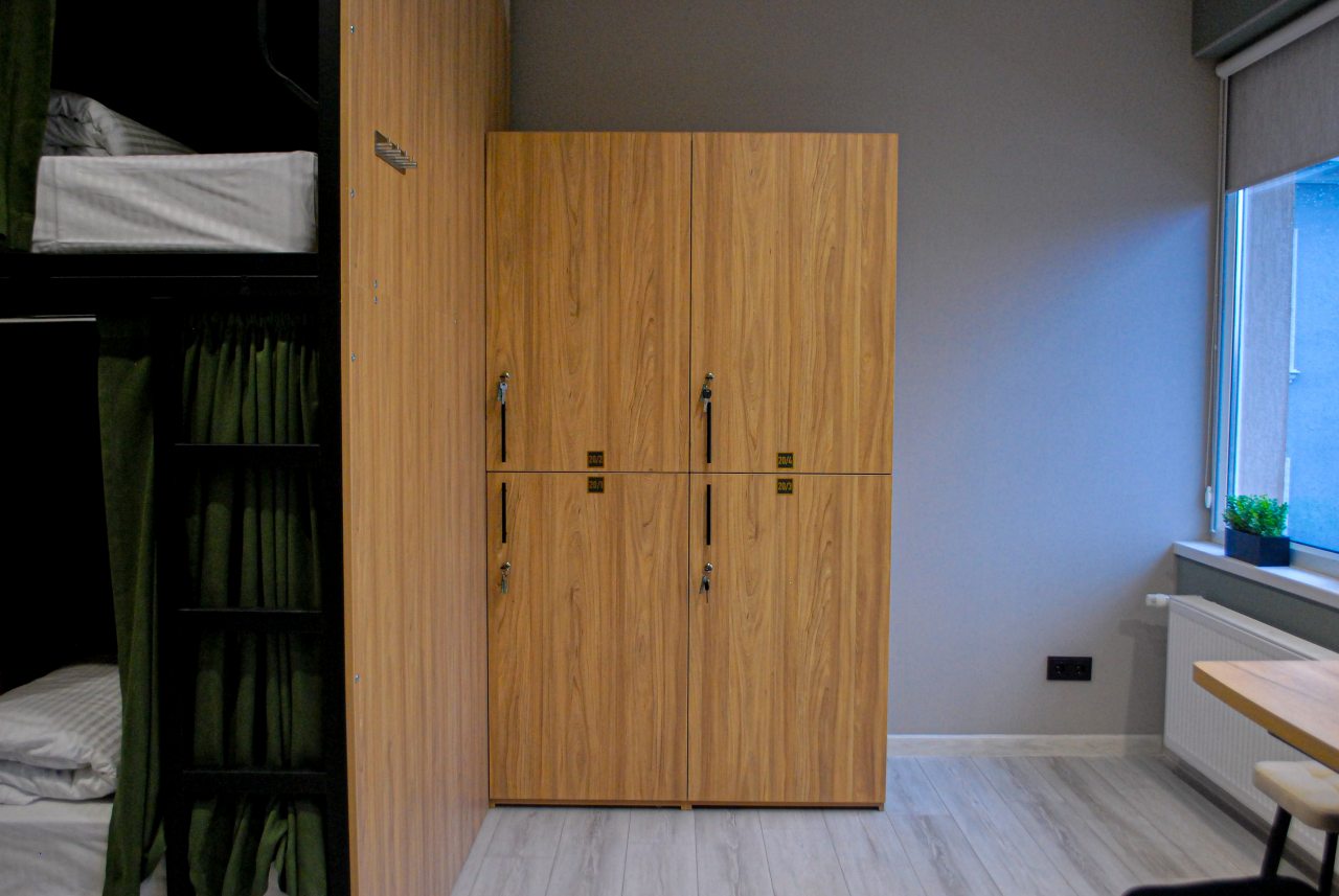 Шестиместный (Женский номер НИЗ), Гостиница Михалыч