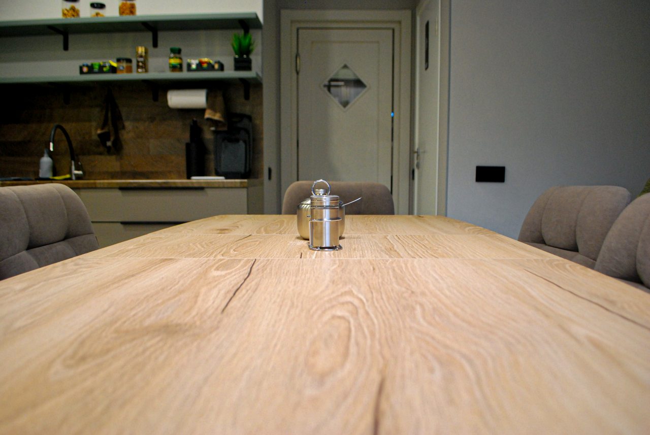 Восьмиместный (Мужской номер НИЗ), Гостиница Михалыч