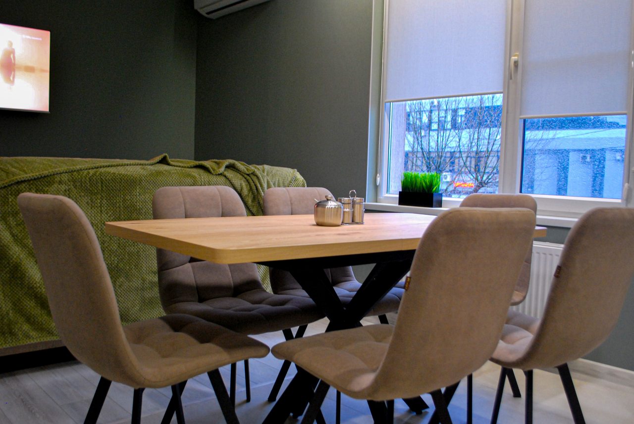 Восьмиместный (Мужской номер НИЗ), Гостиница Михалыч