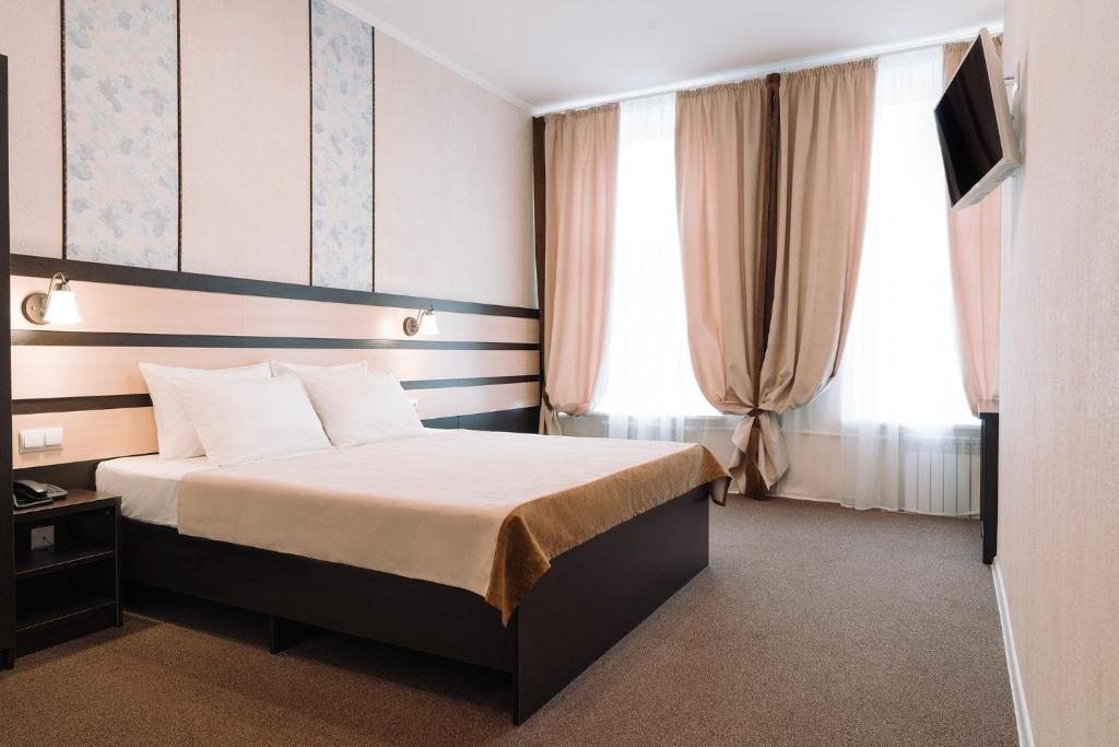 Двухместный (Улучшенный двухместный номер с 1 кроватью) апарт-отеля Иоланта, Санкт-Петербург