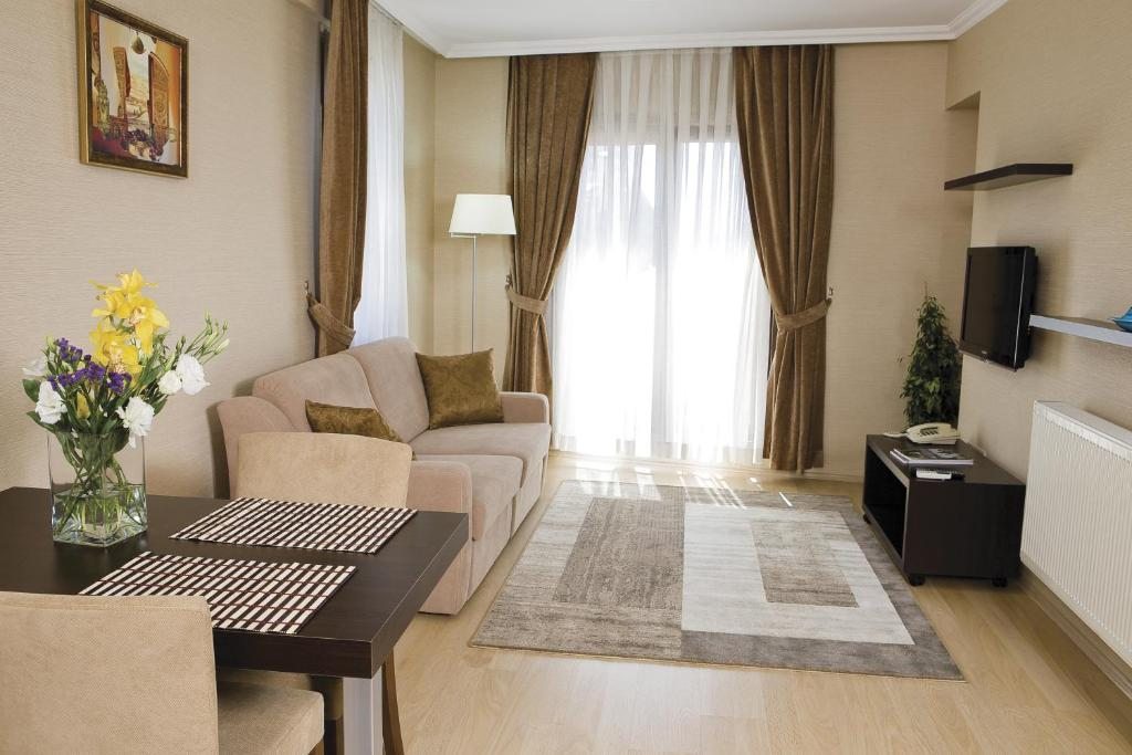 Семейный (Семейный люкс с 2 спальнями) апарт-отеля Belle Maison Hotel&Residence, Стамбул