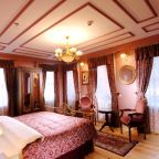 Семейный (Семейный номер с 2 спальнями и 2 ванными комнатами), Darussaade Istanbul Hotel