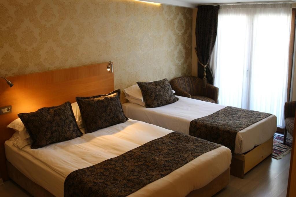 Сьюит (Люкс с 2 спальнями) отеля Emerald Hotel, Стамбул