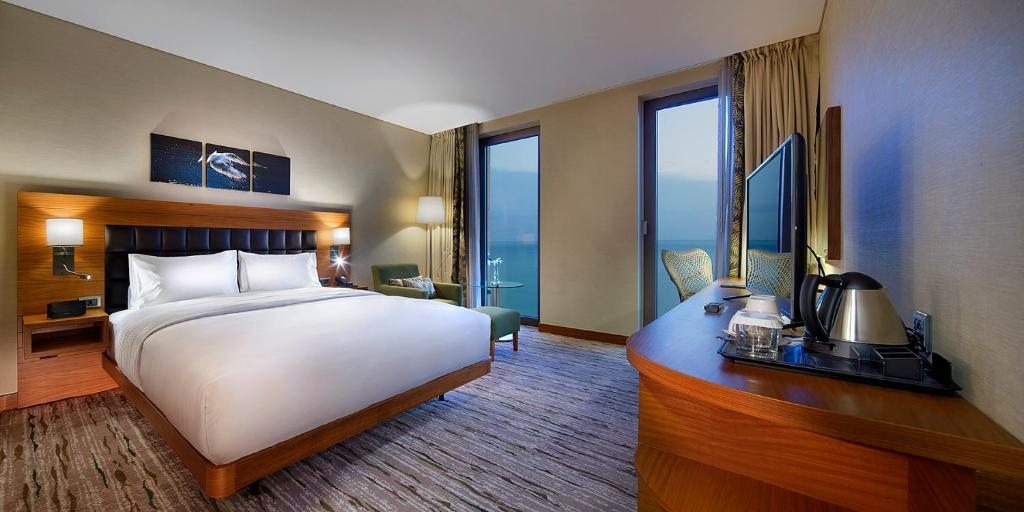Двухместный (Номер с кроватью размера «king-size») отеля DoubleTree by Hilton Trabzon, Трабзон