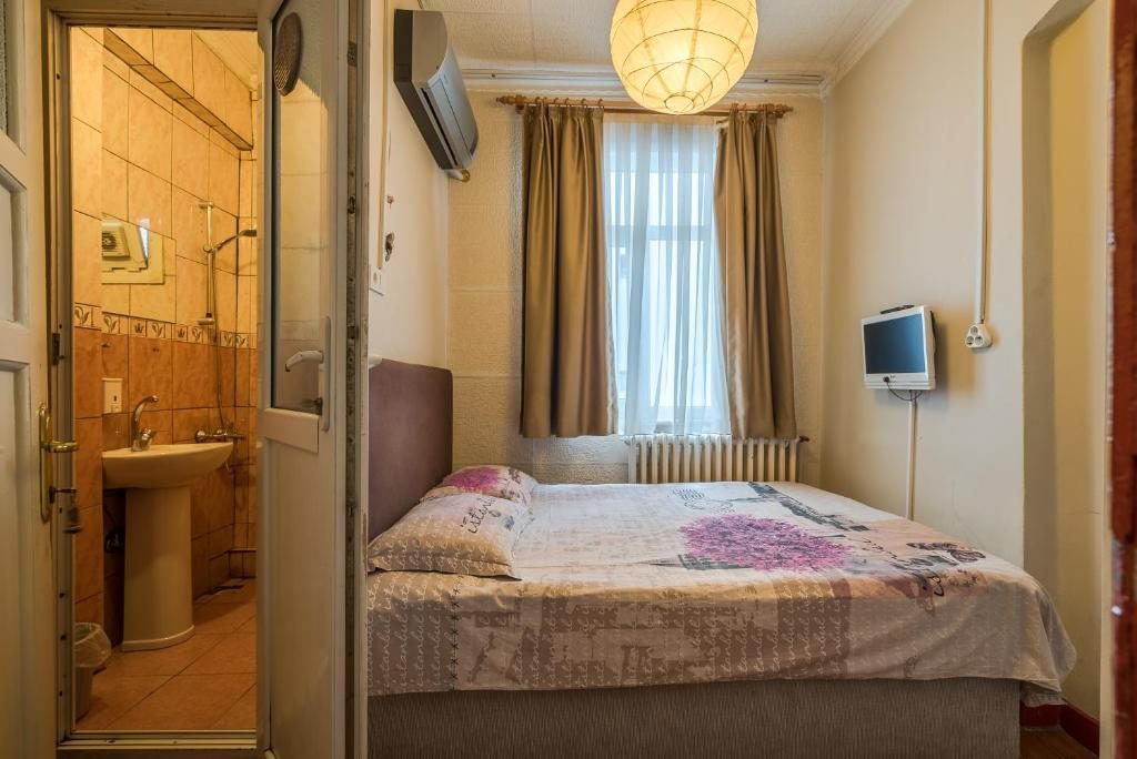 Двухместный (Стандартный двухместный номер с 1 кроватью) отеля Erenler Hostel & Hotel, Стамбул