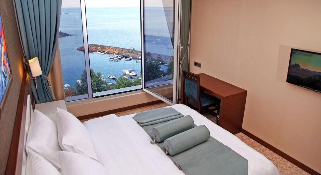 Семейный (2 смежных двухместных номера с 1 кроватью и видом на море) отеля Tilya Resort, Трабзон
