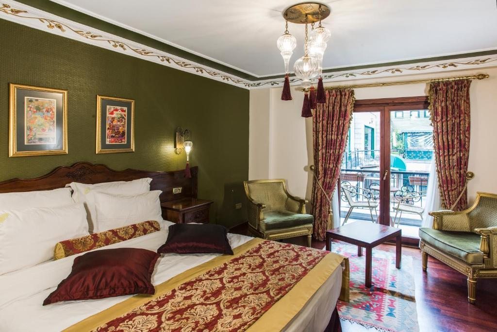 Двухместный (Двухместный номер с 1 кроватью и балконом) отеля Garden House Istanbul, Стамбул